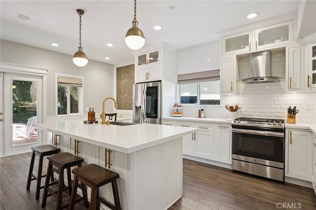 5179 Knollwood Way, Woodland Hills, CA 91364