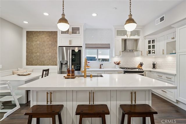 5179 Knollwood Way, Woodland Hills, CA 91364