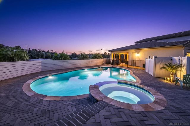 1245 Palomar Cir, Escondido, CA 92027