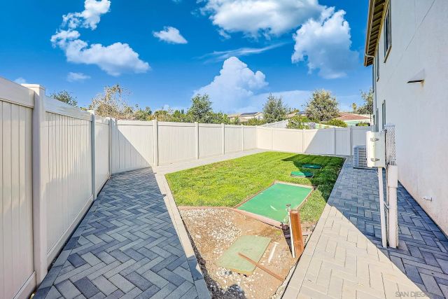 1245 Palomar Cir, Escondido, CA 92027