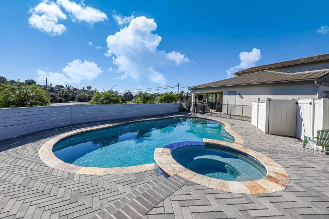 1245 Palomar Cir, Escondido, CA 92027