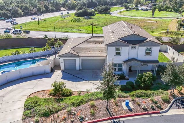 1245 Palomar Cir, Escondido, CA 92027