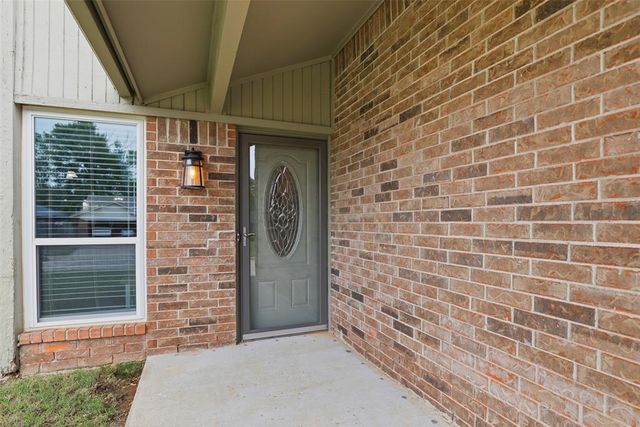 1840 Greenway Avenue, Yukon, OK 73099