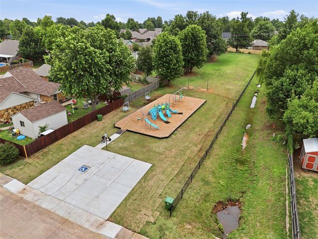 1840 Greenway Avenue, Yukon, OK 73099
