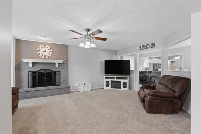 1840 Greenway Avenue, Yukon, OK 73099