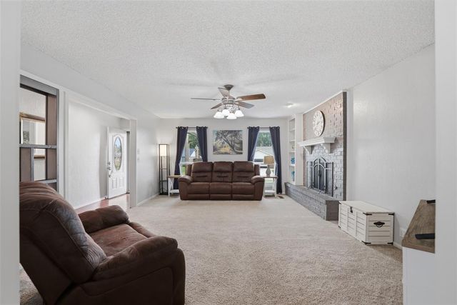 1840 Greenway Avenue, Yukon, OK 73099