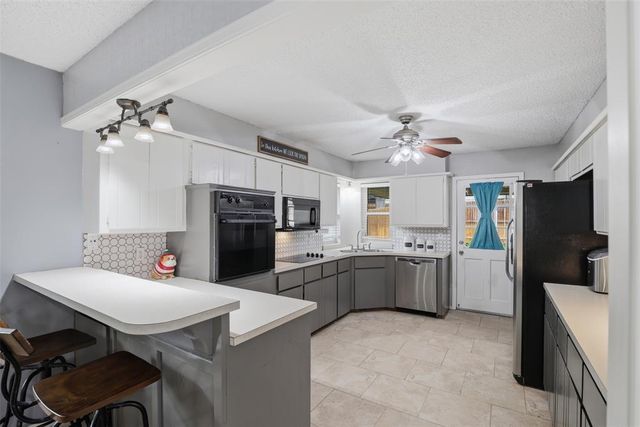 1840 Greenway Avenue, Yukon, OK 73099