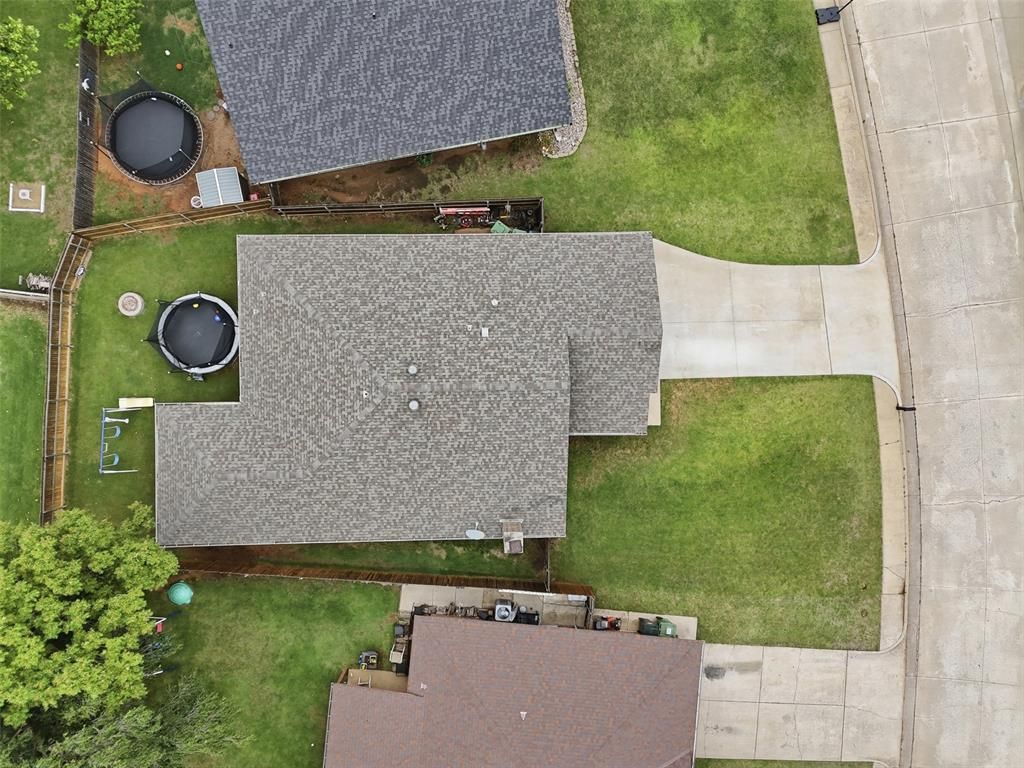 Image 26 of property listing at 1840 Greenway Avenue, Yukon, OK 73099