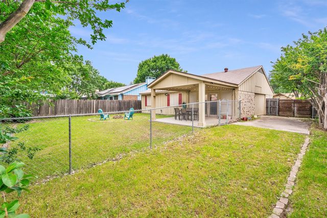 5928 Chisholm Trail, Haltom City, TX 76148