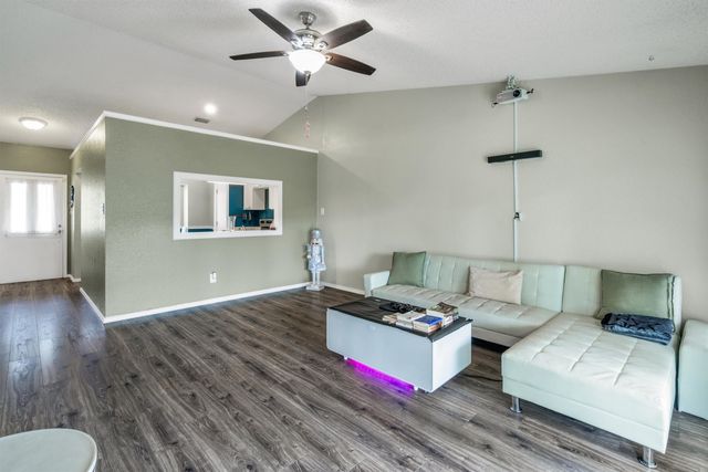 5928 Chisholm Trail, Haltom City, TX 76148