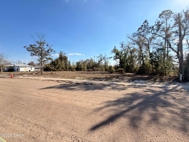 407 W 12th Street, Lynn Haven, FL 32444