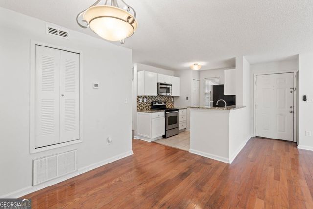 606 Cypress Pointe Street, Alpharetta, GA 30022