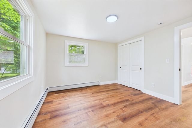 22 Randall Rd, Mattapoisett, MA 02739