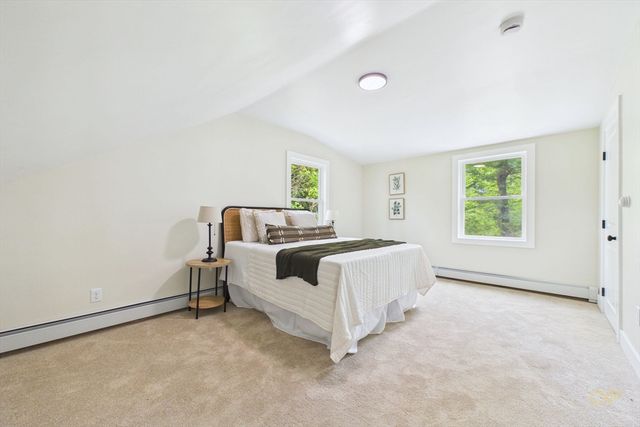 22 Randall Rd, Mattapoisett, MA 02739