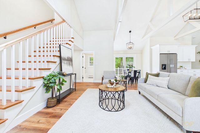 22 Randall Rd, Mattapoisett, MA 02739