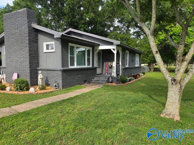 207 Piney Grove Street, Falkville, AL 35622