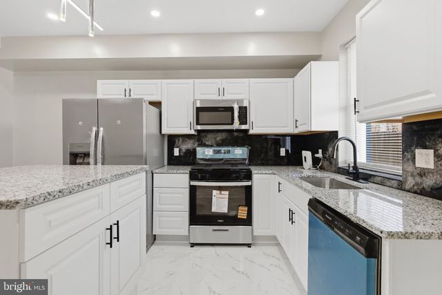 1822 E 28TH ST E, Baltimore, MD 21218