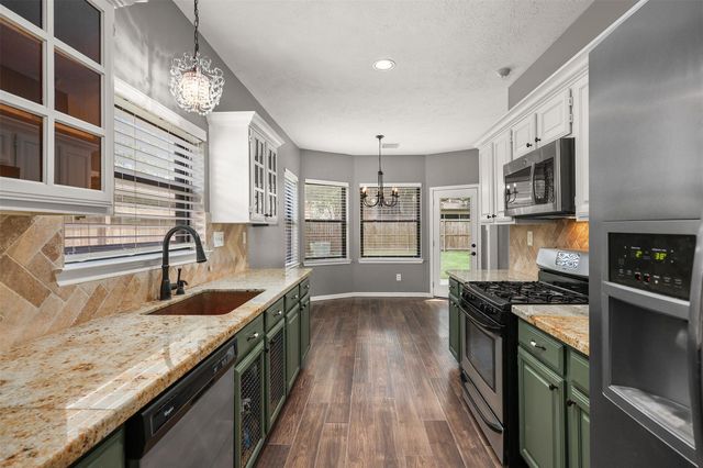 1119 Chesterwood Drive, Pearland, TX 77581