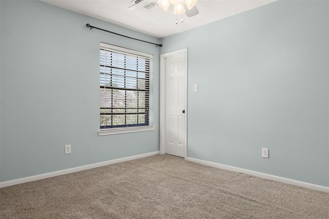 1119 Chesterwood Drive, Pearland, TX 77581