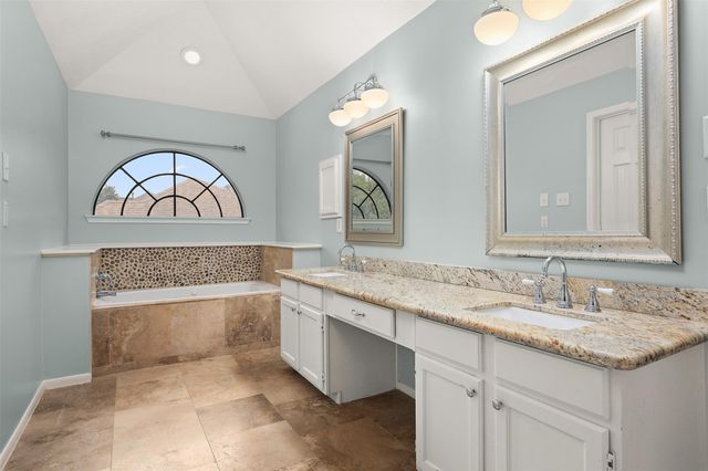 1119 Chesterwood Drive, Pearland, TX 77581