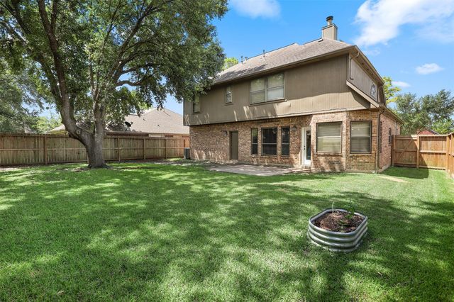 1119 Chesterwood Drive, Pearland, TX 77581