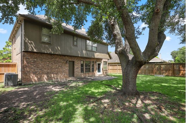 1119 Chesterwood Drive, Pearland, TX 77581