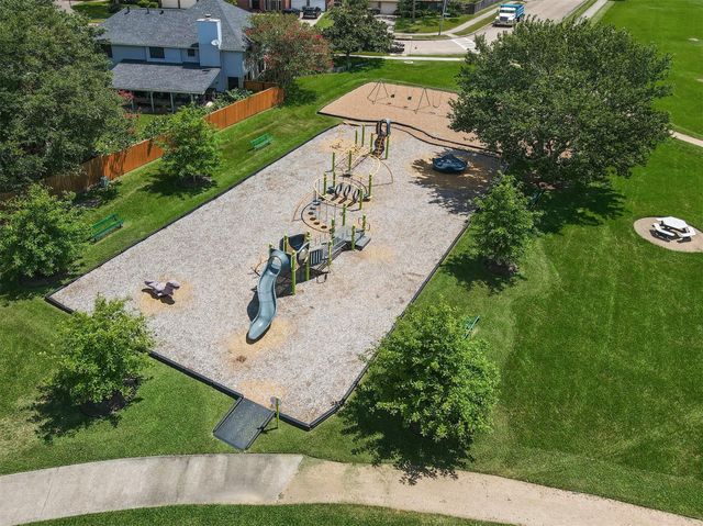1119 Chesterwood Drive, Pearland, TX 77581