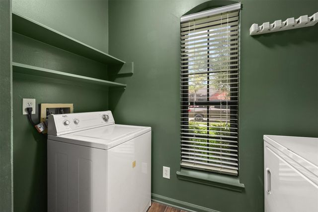 1119 Chesterwood Drive, Pearland, TX 77581