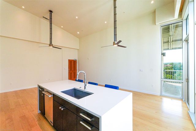 1600 Barton Springs RD 5601, Austin, TX 78704