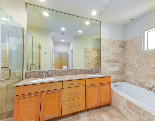 1600 Barton Springs RD 5601, Austin, TX 78704