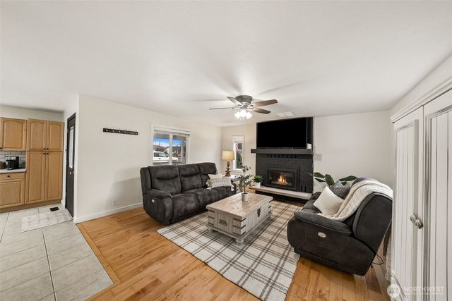 141 Rainier Street S, Buckley, WA 98321