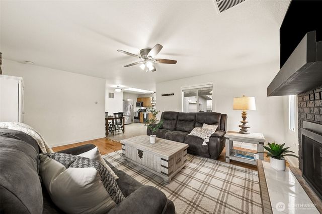 141 Rainier Street S, Buckley, WA 98321