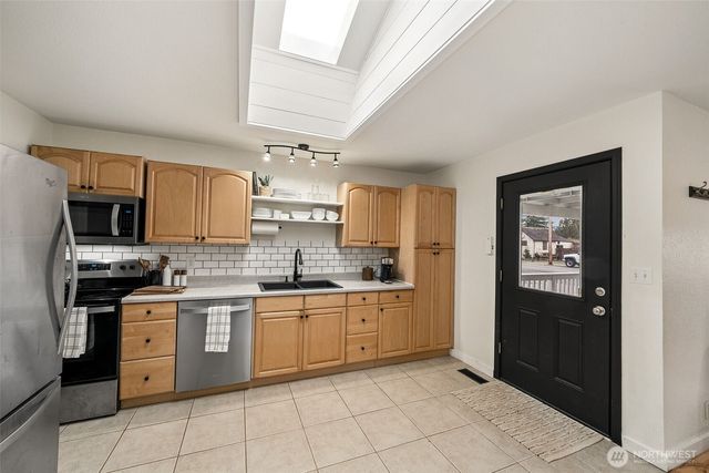 141 Rainier Street S, Buckley, WA 98321