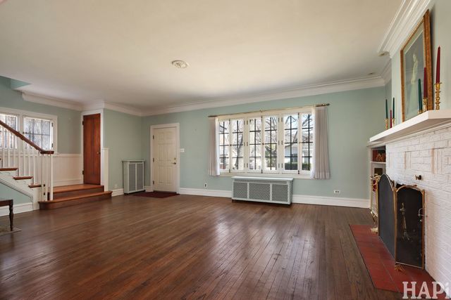 2356 Ashland Avenue, Evanston, IL 60201