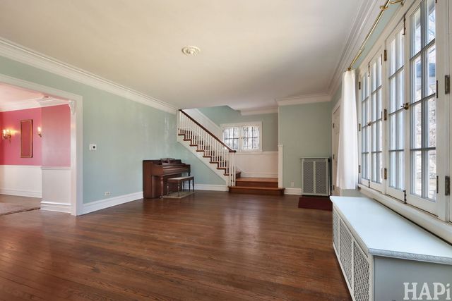 2356 Ashland Avenue, Evanston, IL 60201