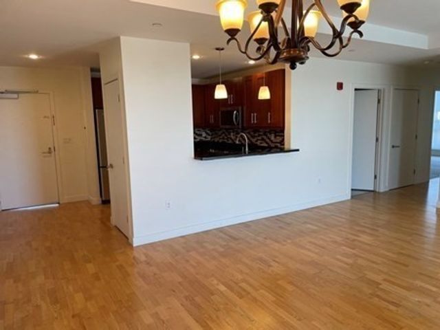 100 Station Lndg 702, Medford, MA 02155