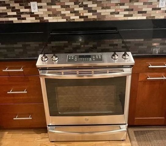 100 Station Lndg 702, Medford, MA 02155
