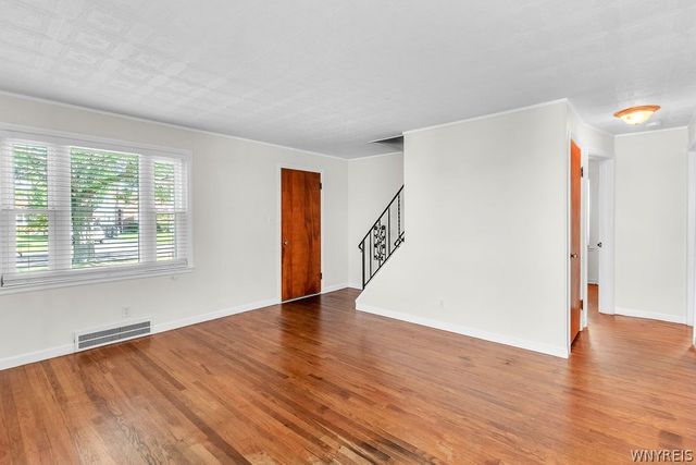 8217 Pershing Avenue, Niagara Falls, NY 14304
