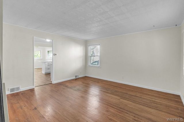 8217 Pershing Avenue, Niagara Falls, NY 14304