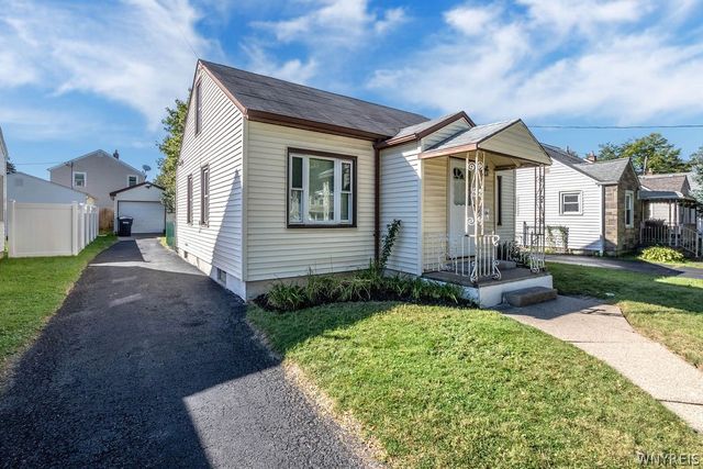 8217 Pershing Avenue, Niagara Falls, NY 14304