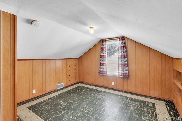8217 Pershing Avenue, Niagara Falls, NY 14304