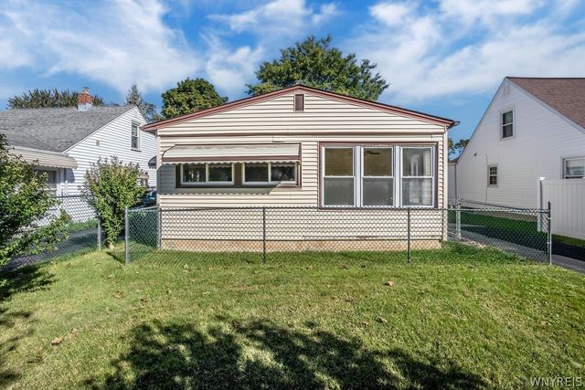8217 Pershing Avenue, Niagara Falls, NY 14304