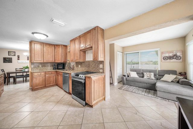 4901 NW 18th Avenue, Deerfield Beach, FL 33064
