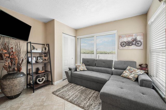 4901 NW 18th Avenue, Deerfield Beach, FL 33064