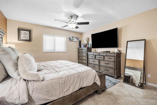 4901 NW 18th Avenue, Deerfield Beach, FL 33064