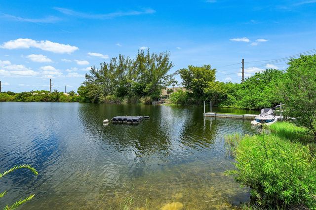 4901 NW 18th Avenue, Deerfield Beach, FL 33064