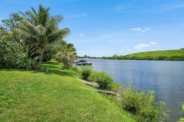4901 NW 18th Avenue, Deerfield Beach, FL 33064