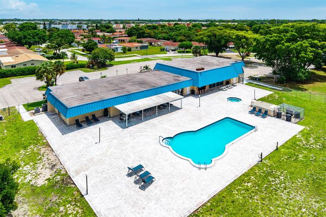4901 NW 18th Avenue, Deerfield Beach, FL 33064