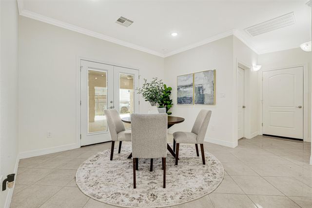 404 Moss Street, Houston, TX 77009