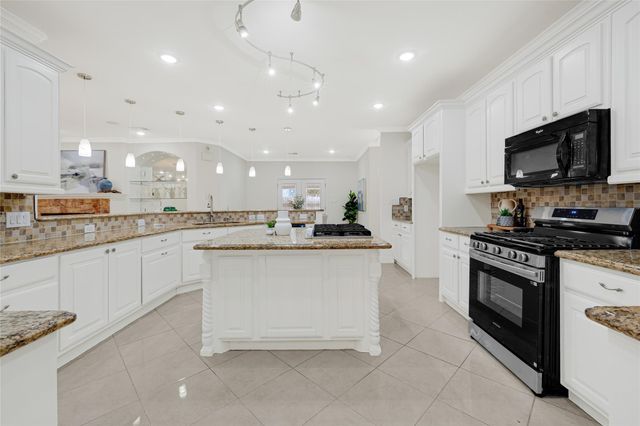 404 Moss Street, Houston, TX 77009